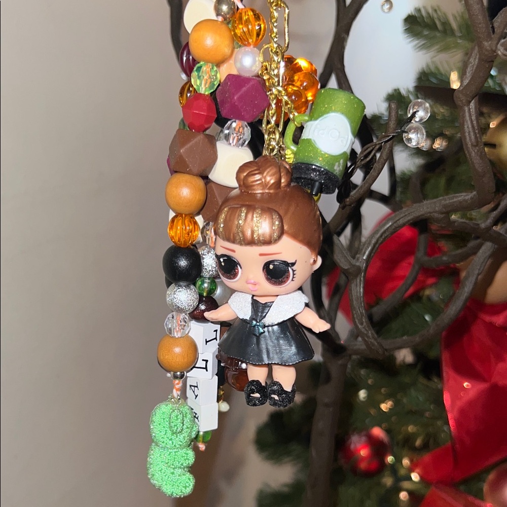 #5 L.O.L. Surprise! Multicolor Beaded Charm Keychain